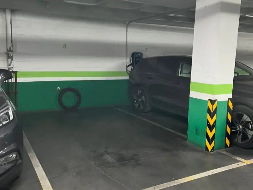 Parking of Garage for rent in Madrid
