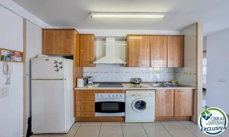 Kitchen of Apartments for sale in Roses  with Heating, Terrace and Furnished