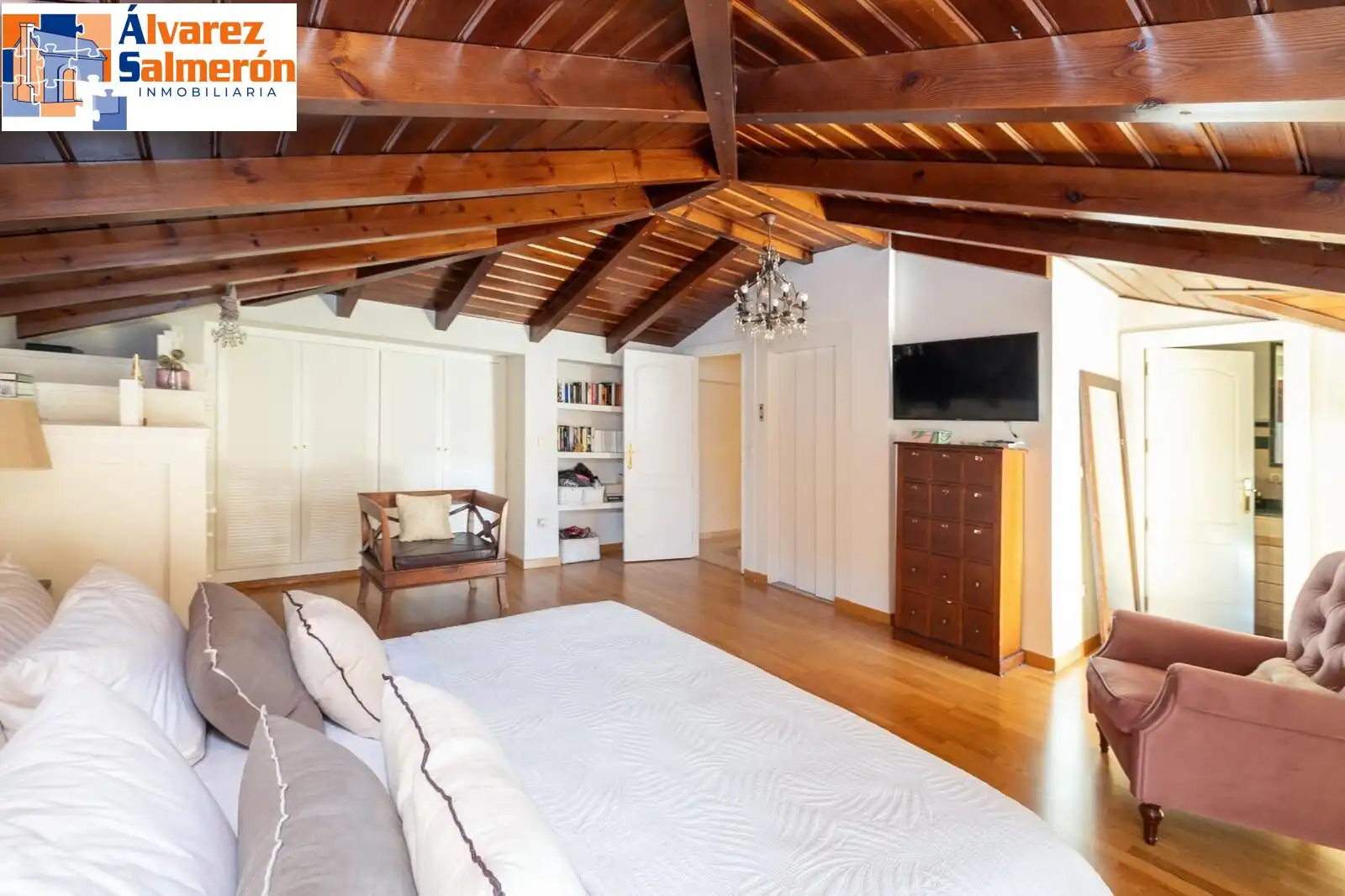 Habitación de Casa adosada en venta en Granada con Aire acondicionado, Calefacción y Terraza