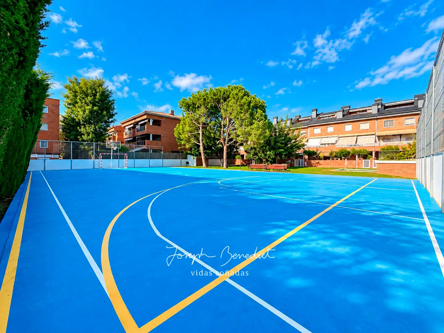 Vista exterior de Casa o chalet en venta en Castelldefels con Aire acondicionado, Calefacción y Jardín privado