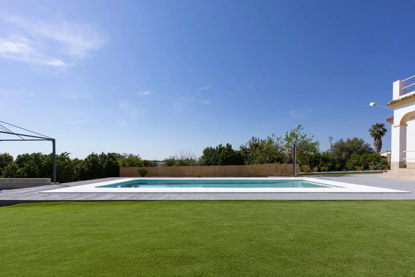 Piscina de Casa o chalet en venta en La Puebla del Río con Terraza, Trastero y Piscina