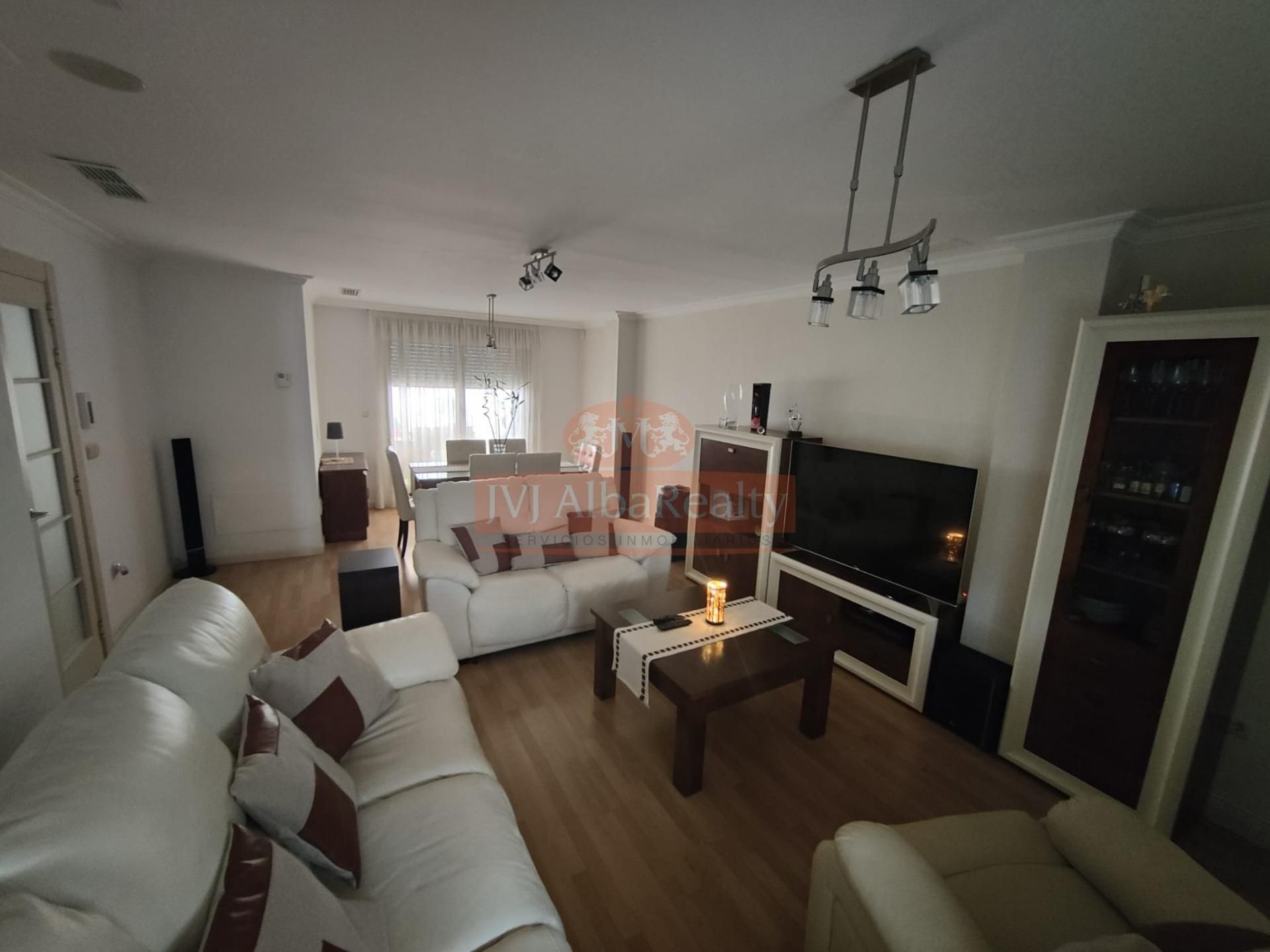 Sala d'estar de Casa adosada en venda en  Albacete Capital amb Aire condicionat, Calefacció i Terrassa