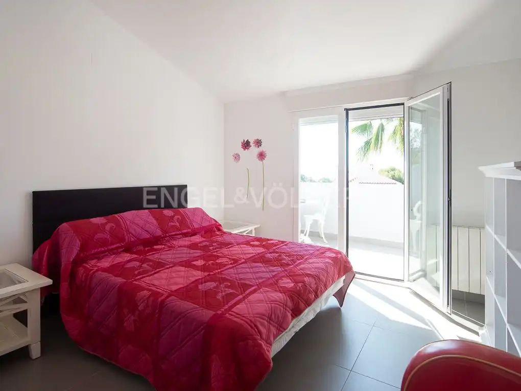 Dormitori de Casa o xalet en venda en Benicasim / Benicàssim amb Calefacció, Terrassa i Piscina