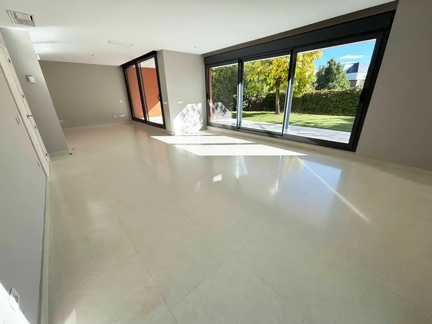 Maison jumelée avec piscine à louer à Calle de San Enrique de Ossó 535, imagen 9