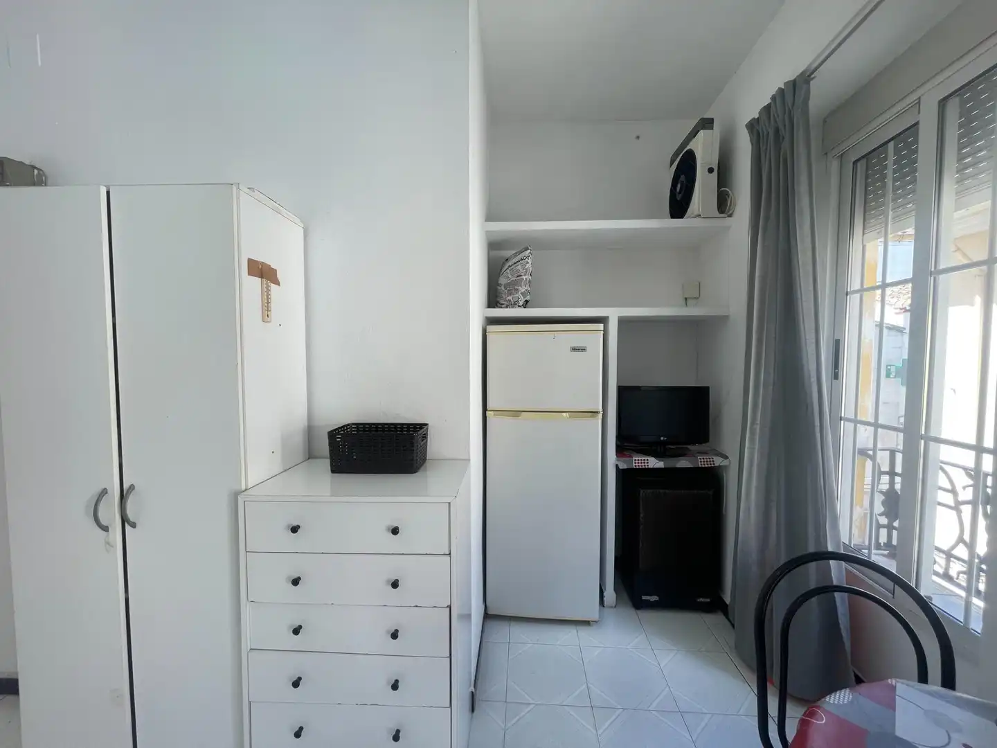 Habitación de Apartamento de alquiler en Requena con Balcón