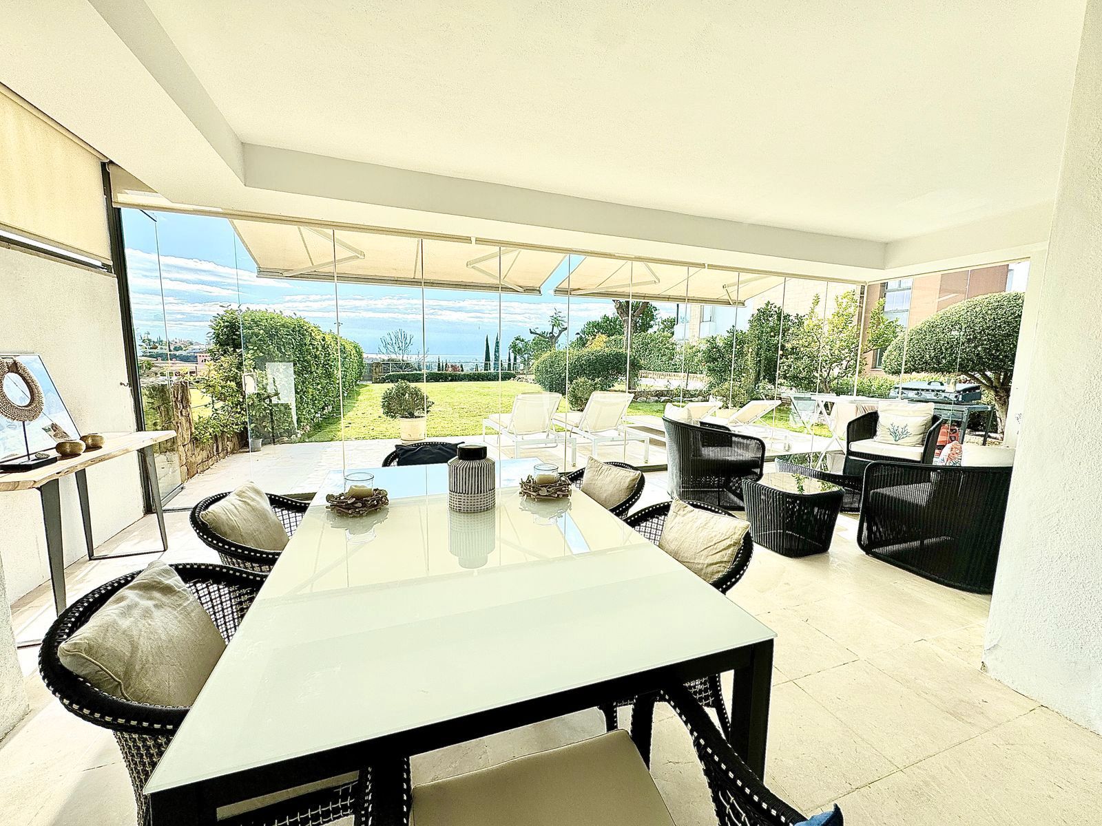 Terrassa de Pis en venda en Benahavís amb Aire condicionat, Terrassa i Moblat