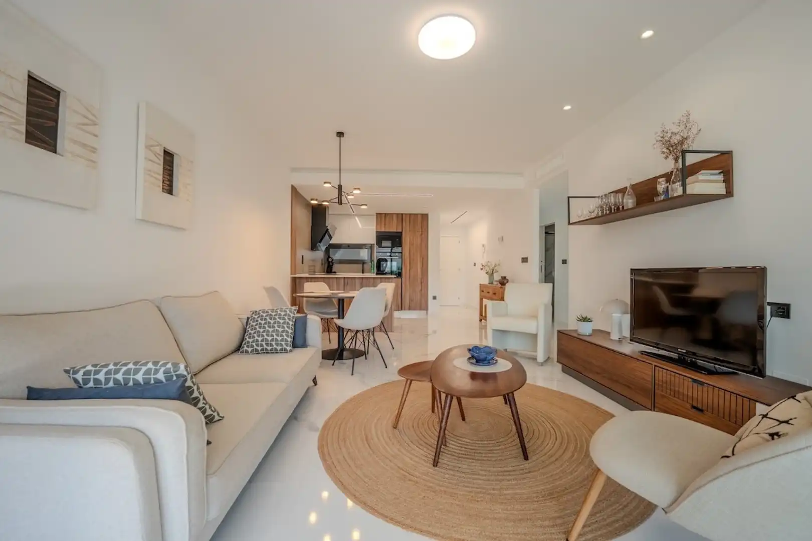 Flat with terrace for sale in El Raso, imagen 6
