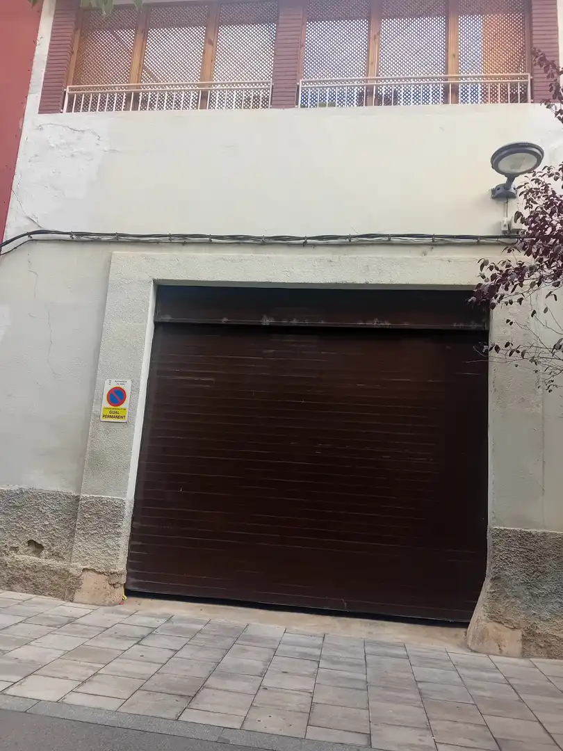 Parking de Casa adosada en venta en Valls con Calefacción, Terraza y Trastero