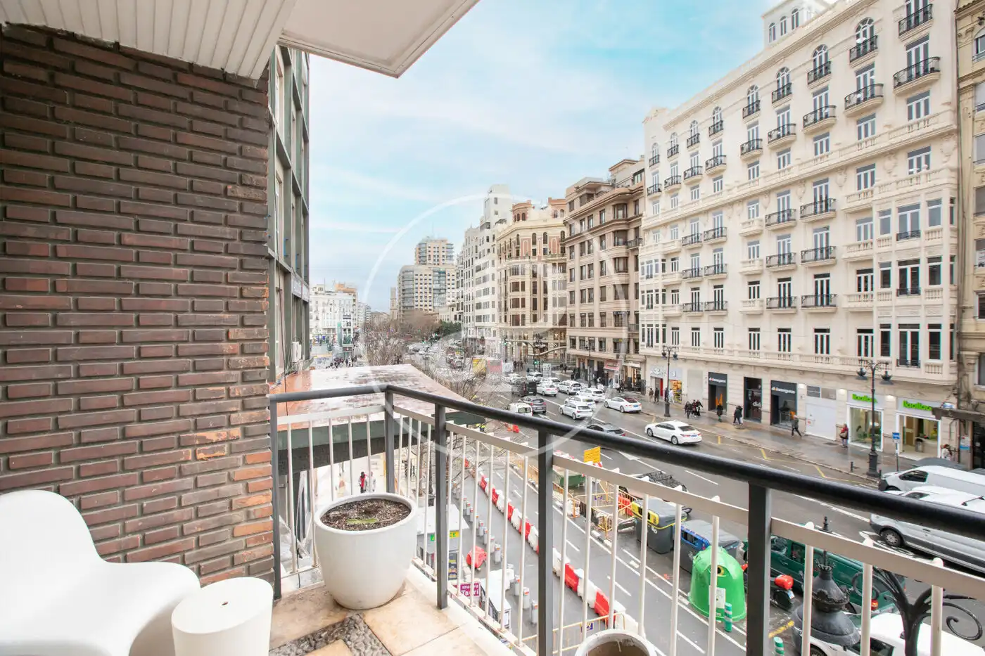 Außenansicht von Wohnung zum Verkauf in Valencia mit Klimaanlage, Heizung und Terrasse
