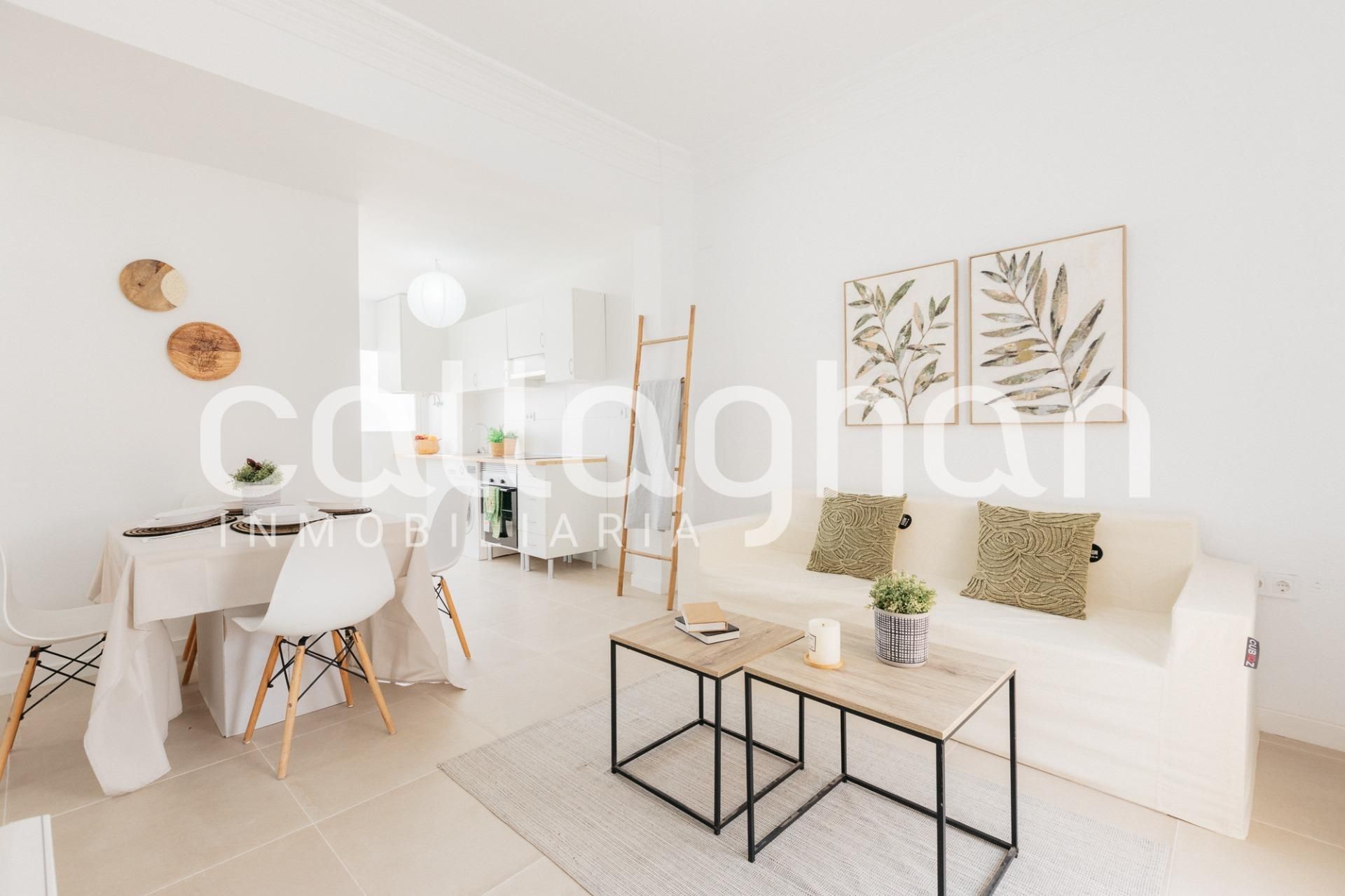 Living room of Flat for sale in  Valencia Capital  with Balcony