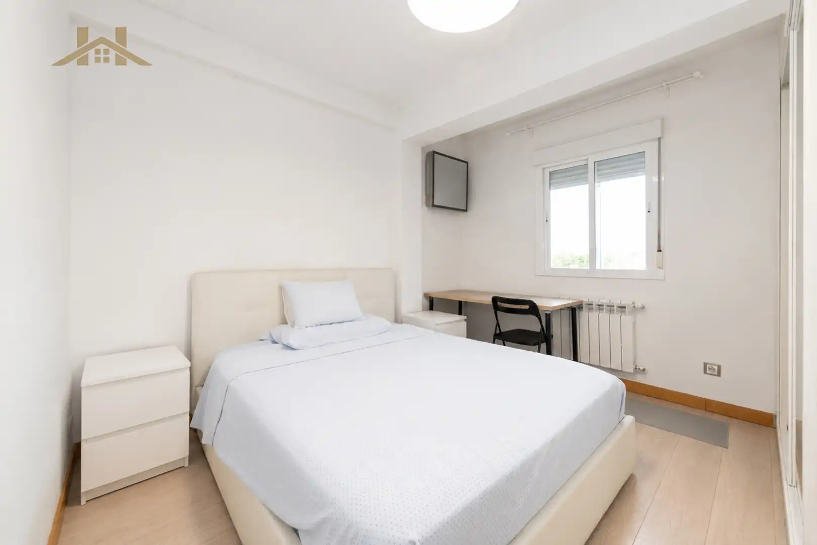 Bedroom of Flat for sale in Madrid  with Air Conditioner, Heating and Furnished
