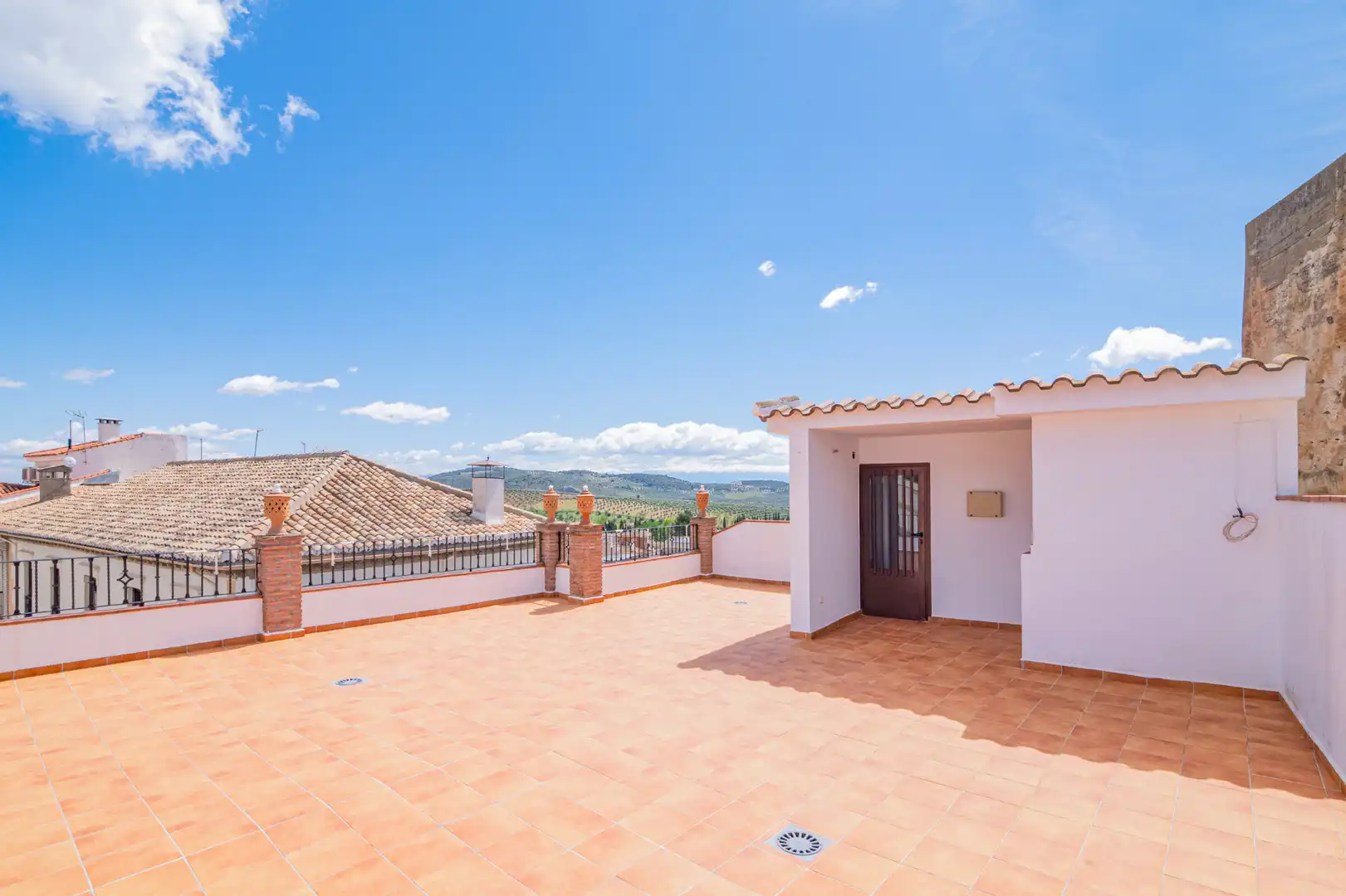Inmuebles singulares con ascensor en venta en Calle Almenillas 2, imagen 20