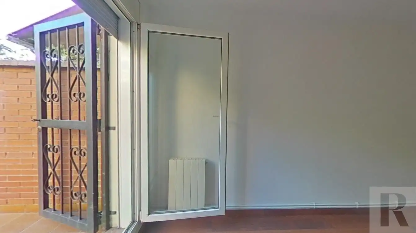 Habitación de Piso en venta en Sabadell con Calefacción y Terraza