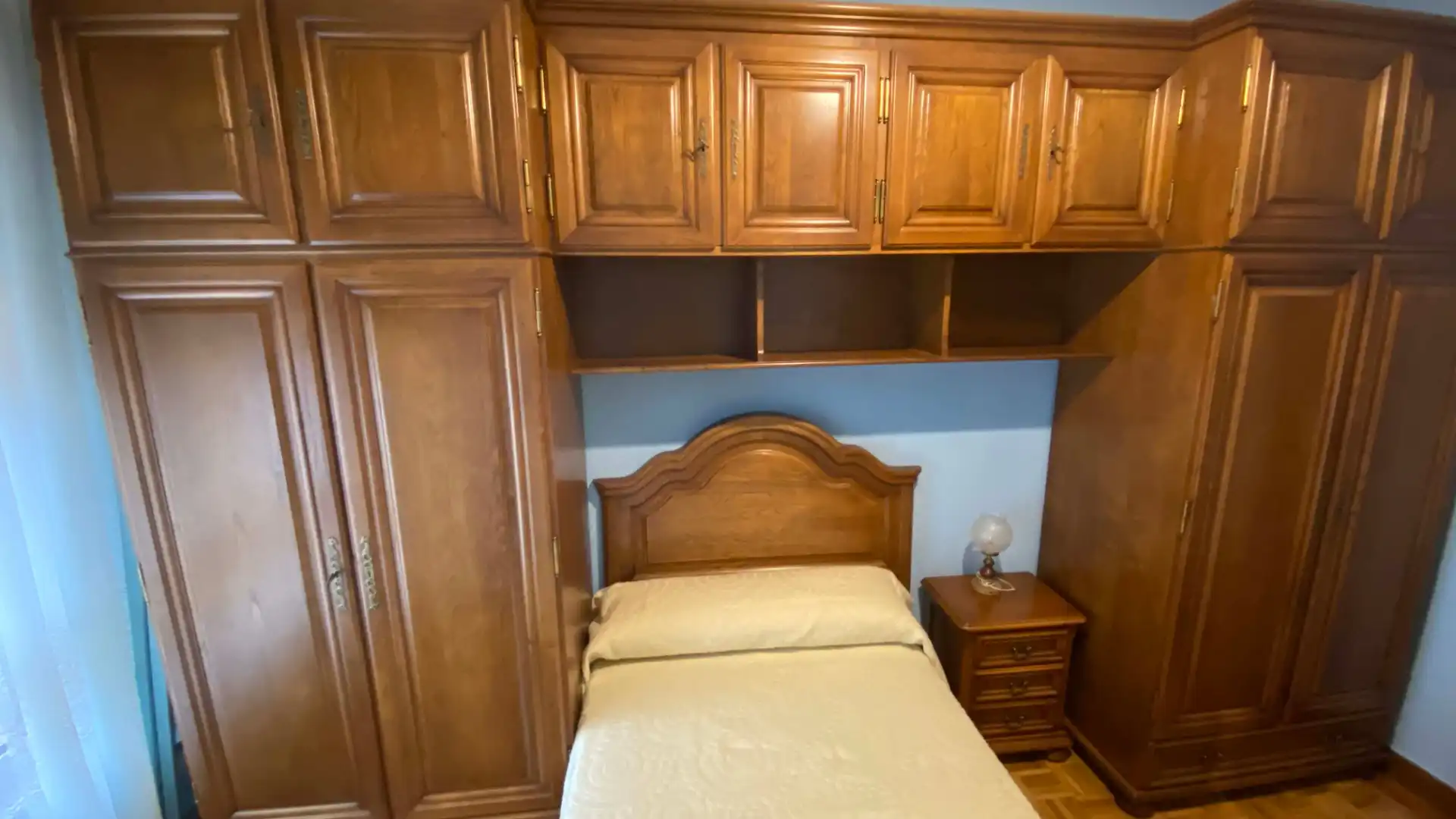 Bedroom of Flat for sale in San Martín del Rey Aurelio  with Parquet flooring, Storage room and Furnished