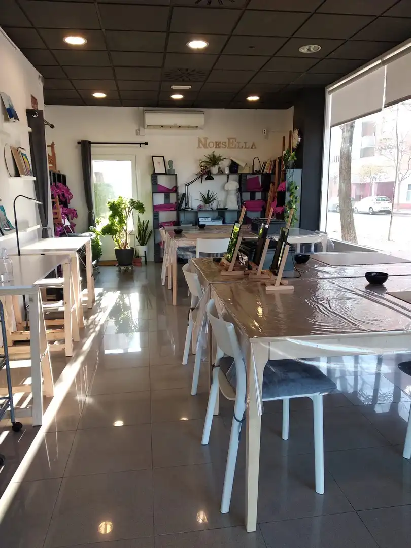 Comedor de Local en venta en Zaragoza con Aire acondicionado