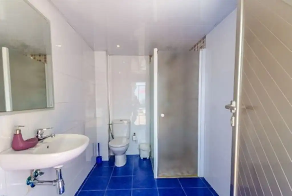 Bany de Casa o xalet en venda en Lloret de Mar amb Aire condicionat, Calefacció i Jardí privat