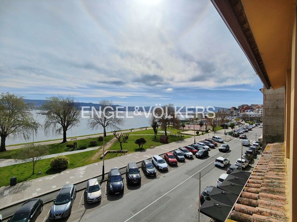 Exterior view of Single-family semi-detached for sale in Moaña  with Heating, Parquet flooring and Terrace