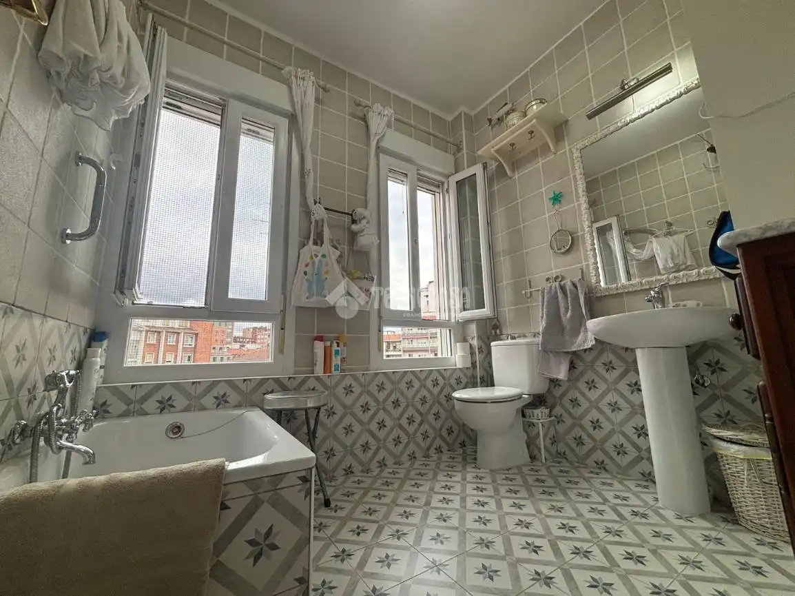 Baño de Piso en venta en Bilbao  con Calefacción
