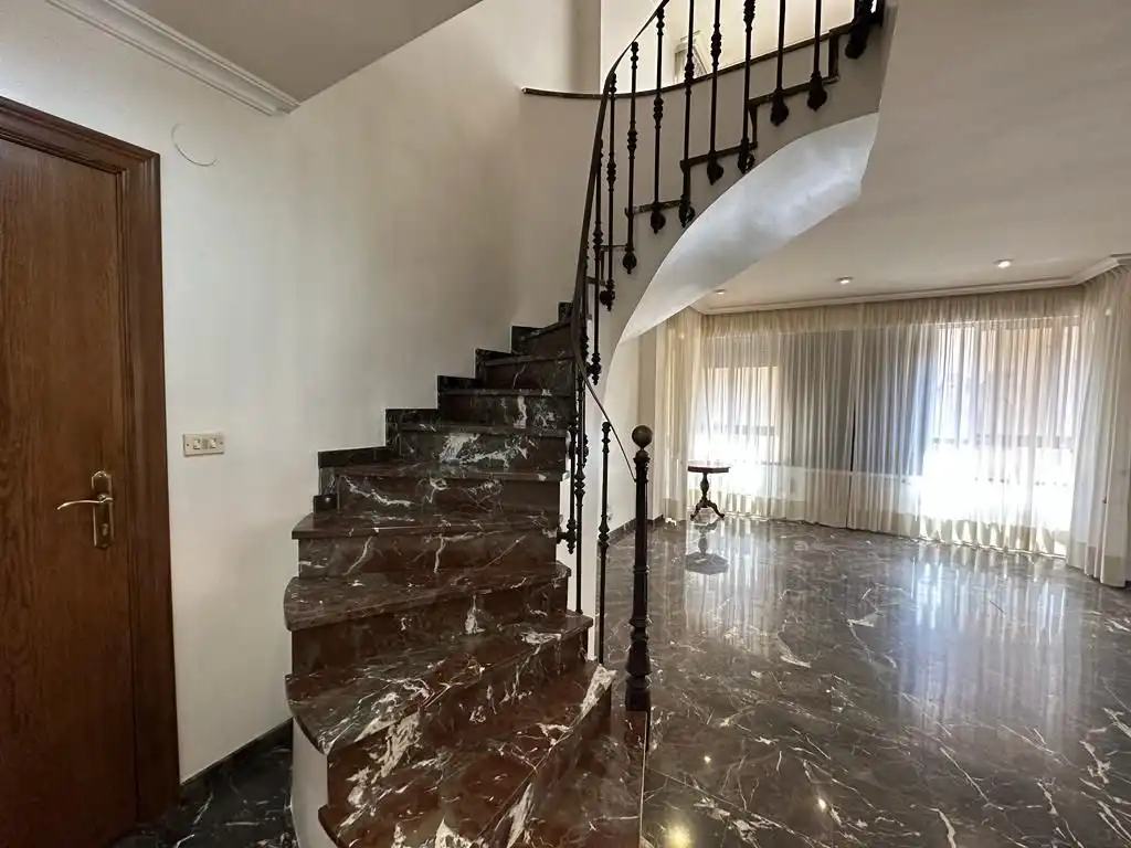 Dúplex en venta en Castellón de la Plana / Castelló de la Plana con Aire acondicionado, Calefacción y Trastero