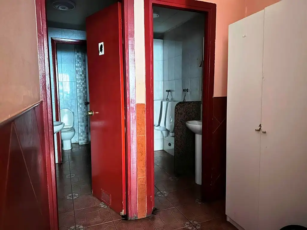 Bathroom of Commercial properties for rent in Gijón   with Furnished