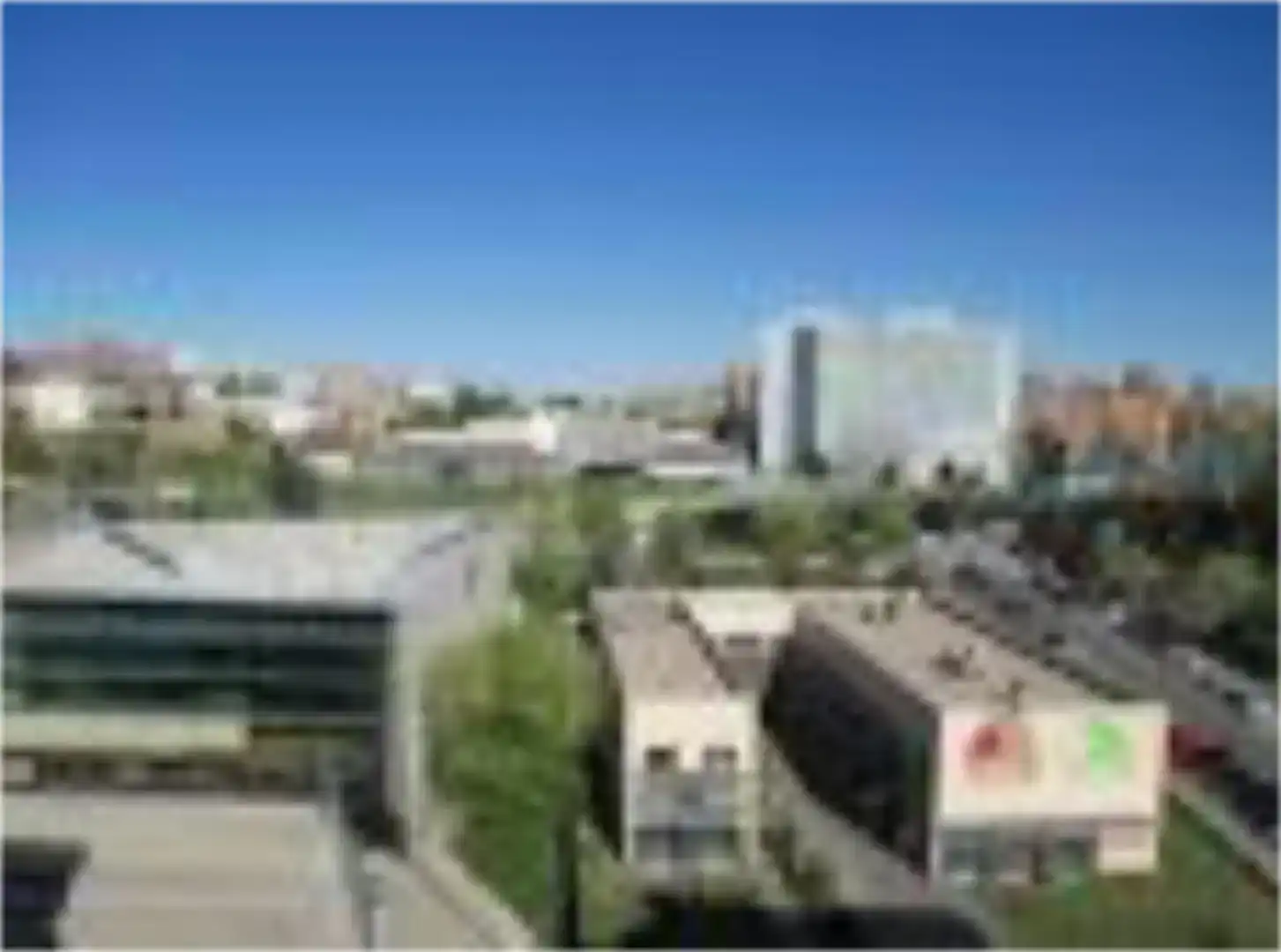 Vista exterior de Piso de alquiler en Madrid con Jardín privado, Parquet y Piscina