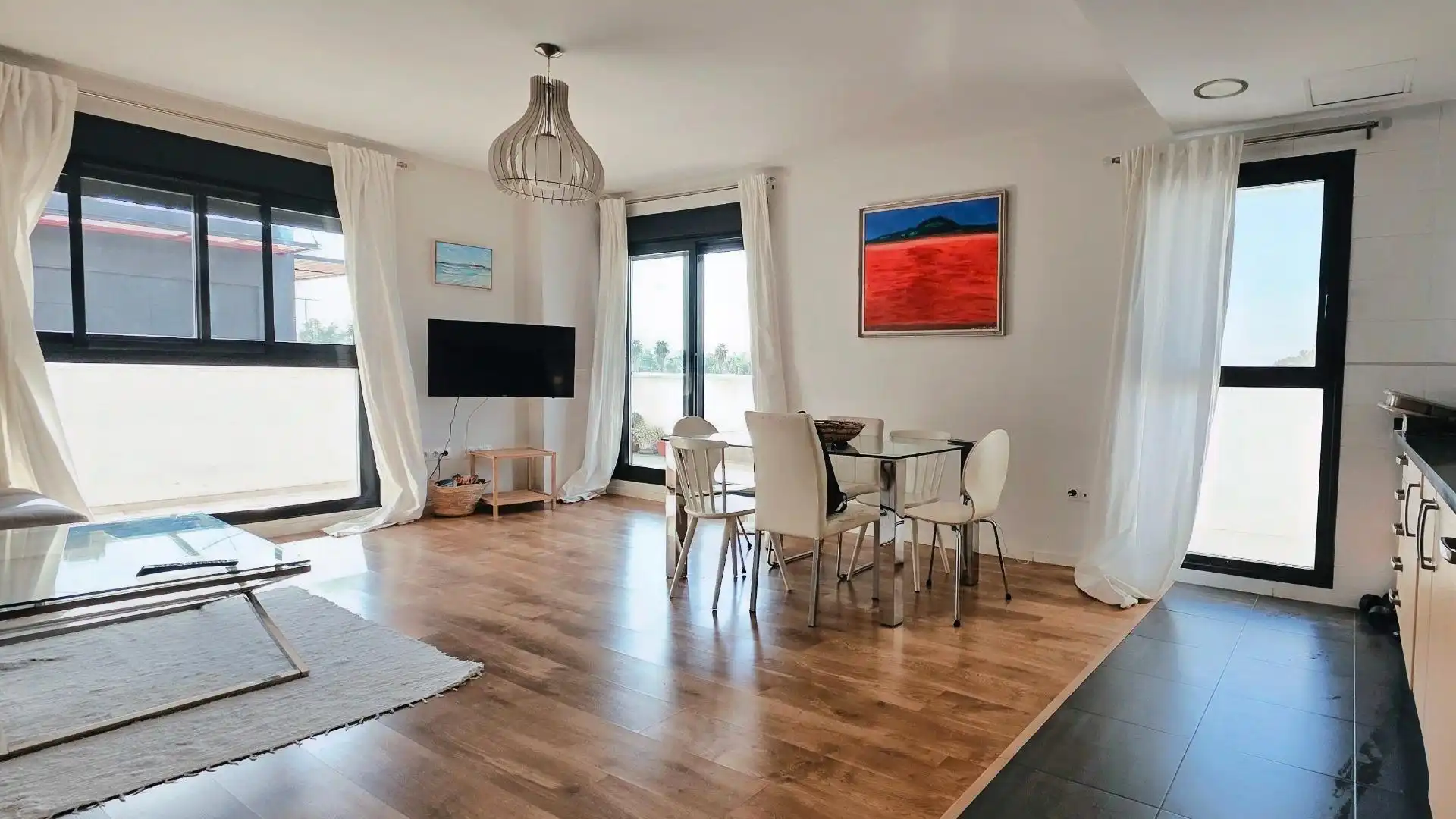 Sala d'estar de Pis en venda en San Juan de Aznalfarache amb Aire condicionat, Jardí privat i Parquet