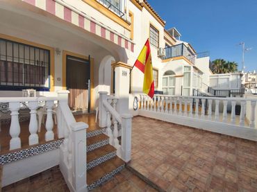 Apartment mit Pool zum Verkauf in Orihuela Costa