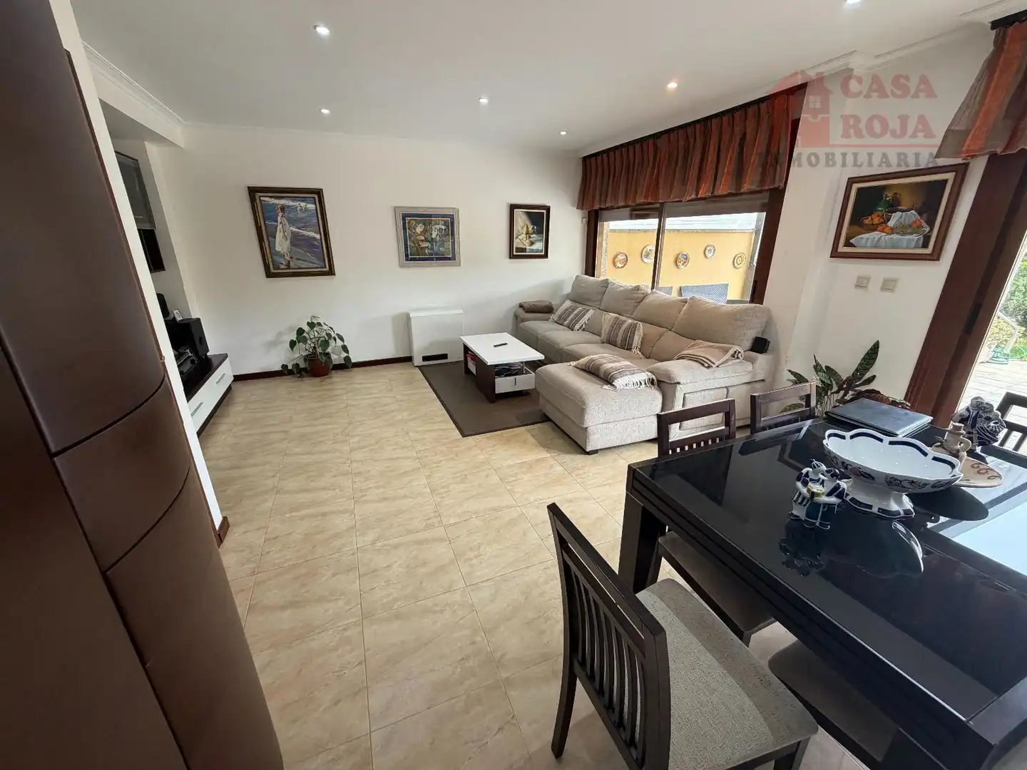 Sala d'estar de Casa adosada en venda en Cangas  amb Calefacció, Parquet i Traster