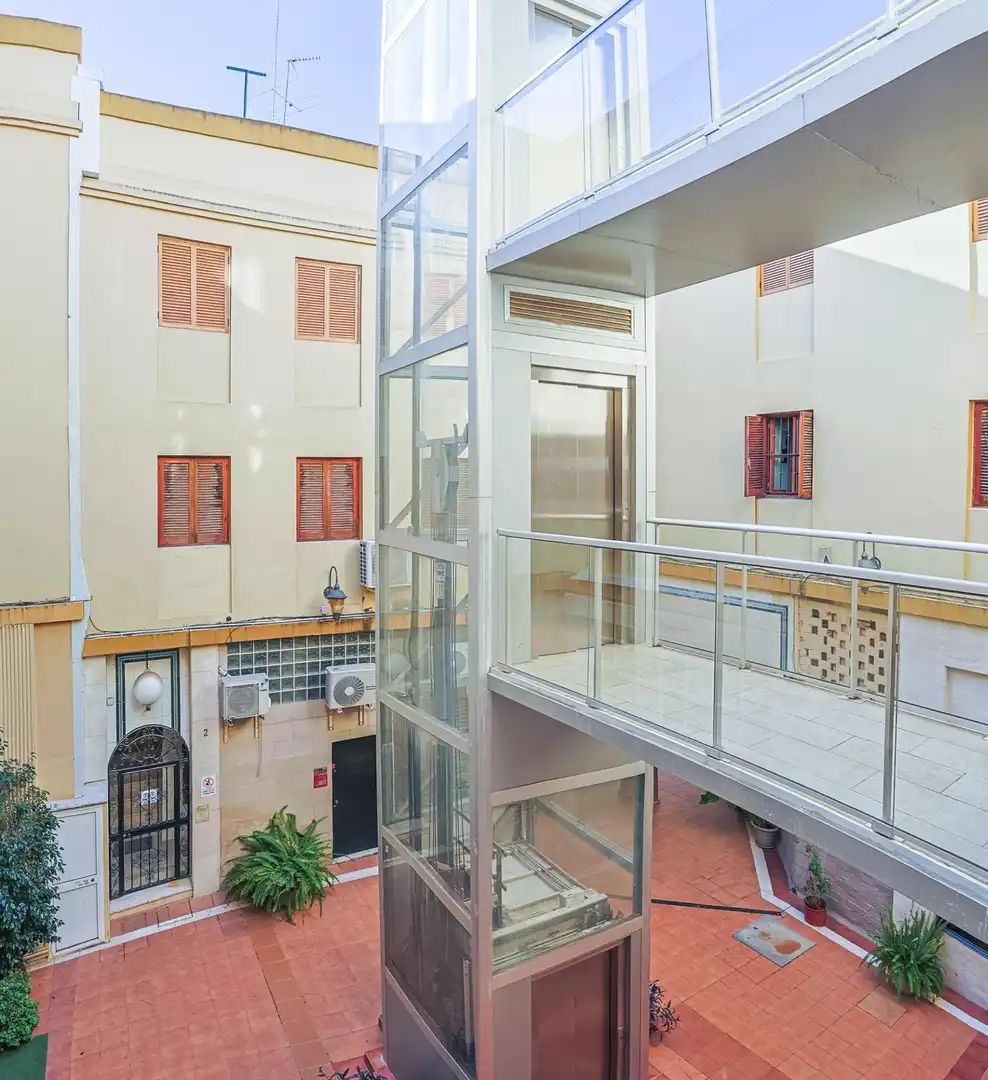 Vista exterior de Piso en venta en Sevilla