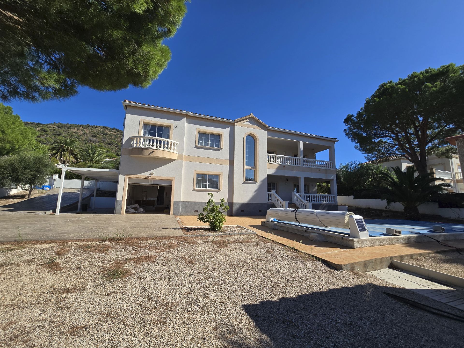 Vista exterior de Casa o xalet en venda en Pau amb Aire condicionat, Calefacció i Jardí privat