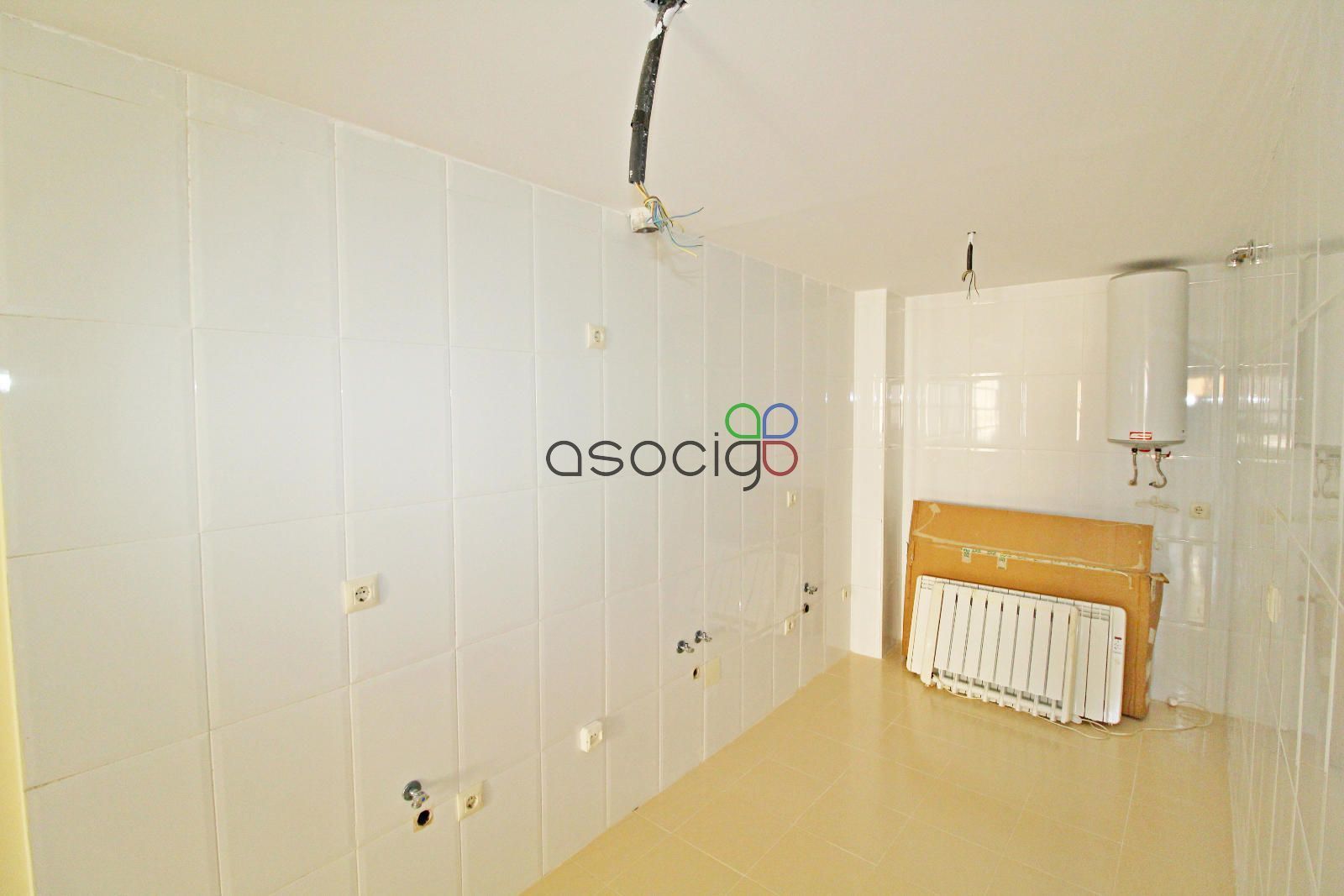 Bathroom of Flat for sale in Tórtola de Henares  with Heating