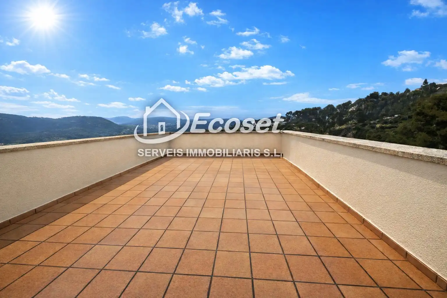 Terrasse von Haus oder Chalet zum Verkauf in Vallirana mit Klimaanlage, Heizung und Privatgarten