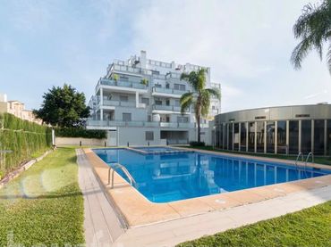 Wohnung mit Pool zur Miete in Avenida Matisse