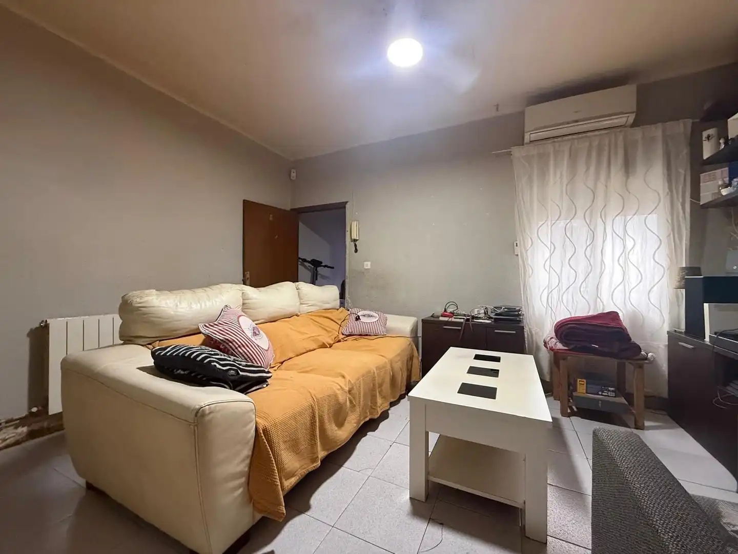 Living room of Flat for sale in Getafe  with Air Conditioner and Heating