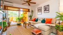 Sala d'estar de Apartament en venda en Mijas amb Aire condicionat, Terrassa i Piscina