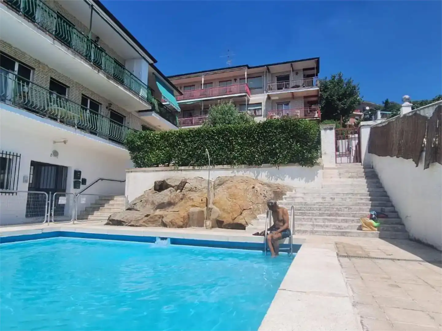 Swimming pool of Flat for share in Miraflores de la Sierra  with Air Conditioner, Swimming Pool and Furnished