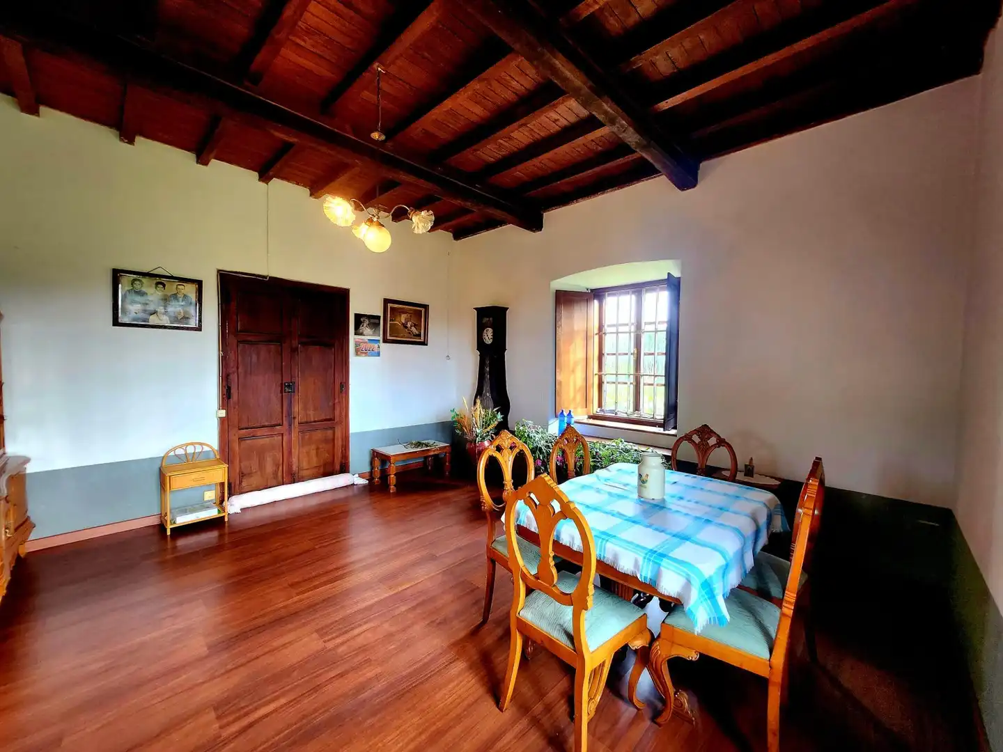 Esszimmer von Country house zum Verkauf in Coaña mit Privatgarten, Abstellraum und Balkon