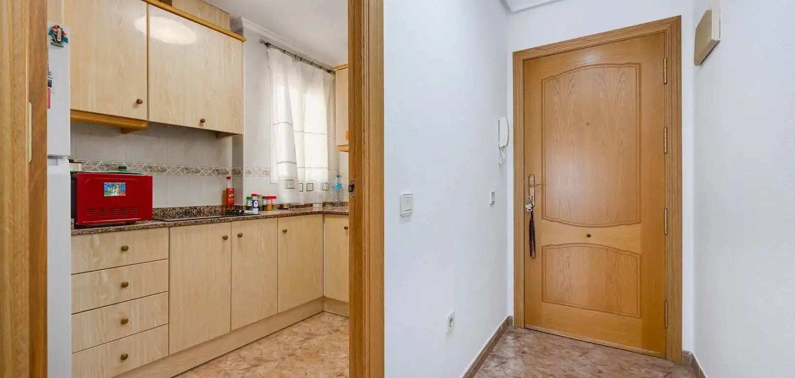 Cuina de Apartament en venda en Torrevieja amb Aire condicionat, Calefacció i Terrassa