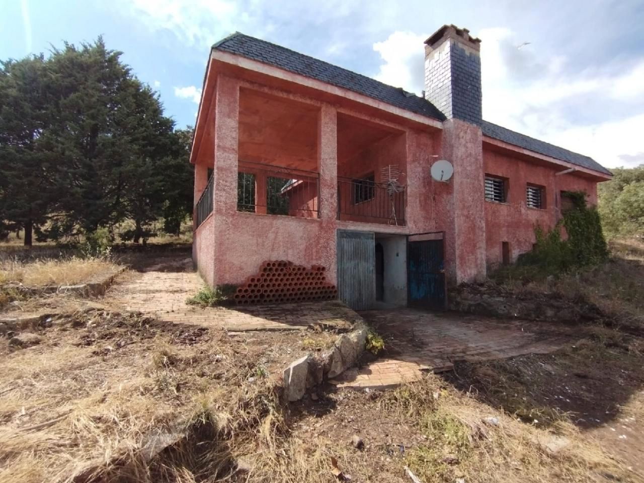 Vista exterior de Finca rústica en venda en Robledo de Chavela amb Calefacció, Jardí privat i Terrassa