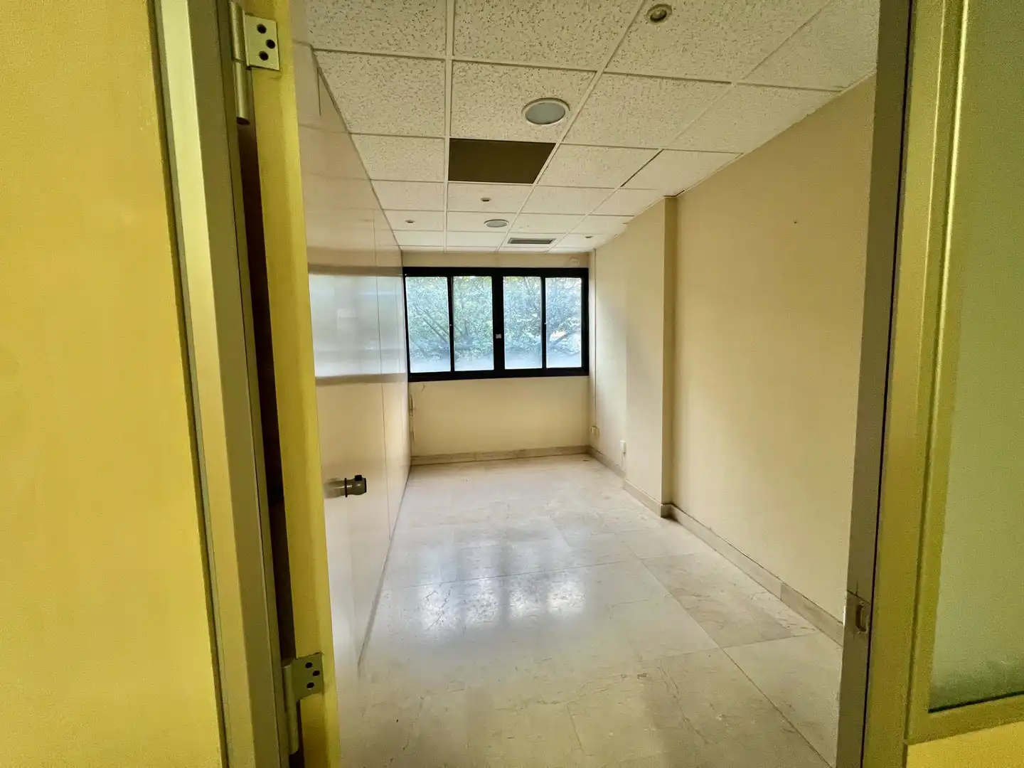 Büro zur Miete in Collado Villalba mit Klimaanlage und Heizung