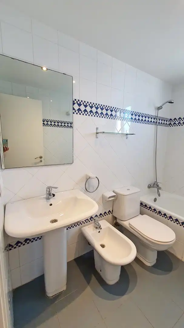 Badezimmer von Wohnungen zur Miete in Gandia mit Terrasse, Möbliert und Ofen