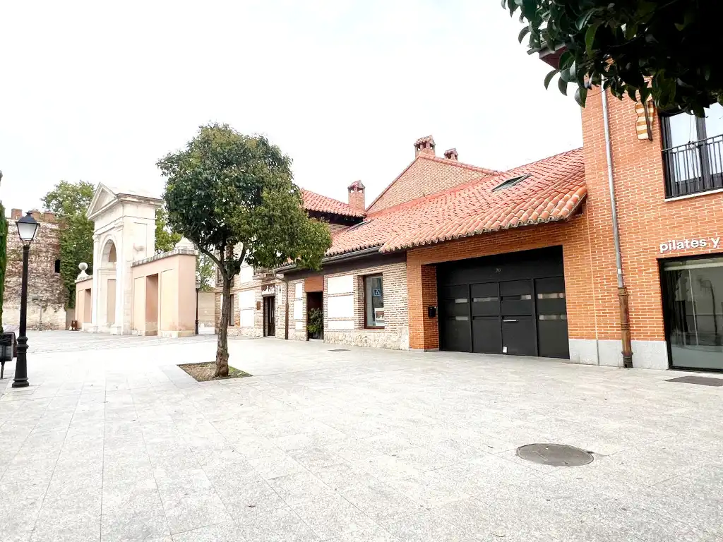 Vista exterior de Ático de alquiler en Alcalá de Henares con Aire acondicionado y Calefacción