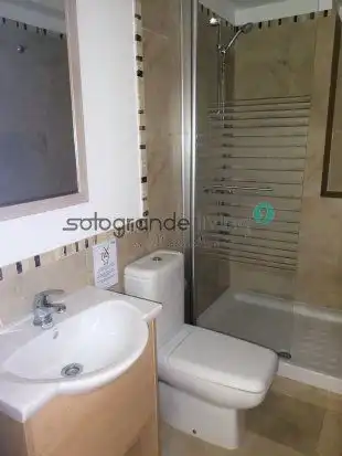 Baño de Apartamento en venta en Manilva con Aire acondicionado, Calefacción y Terraza
