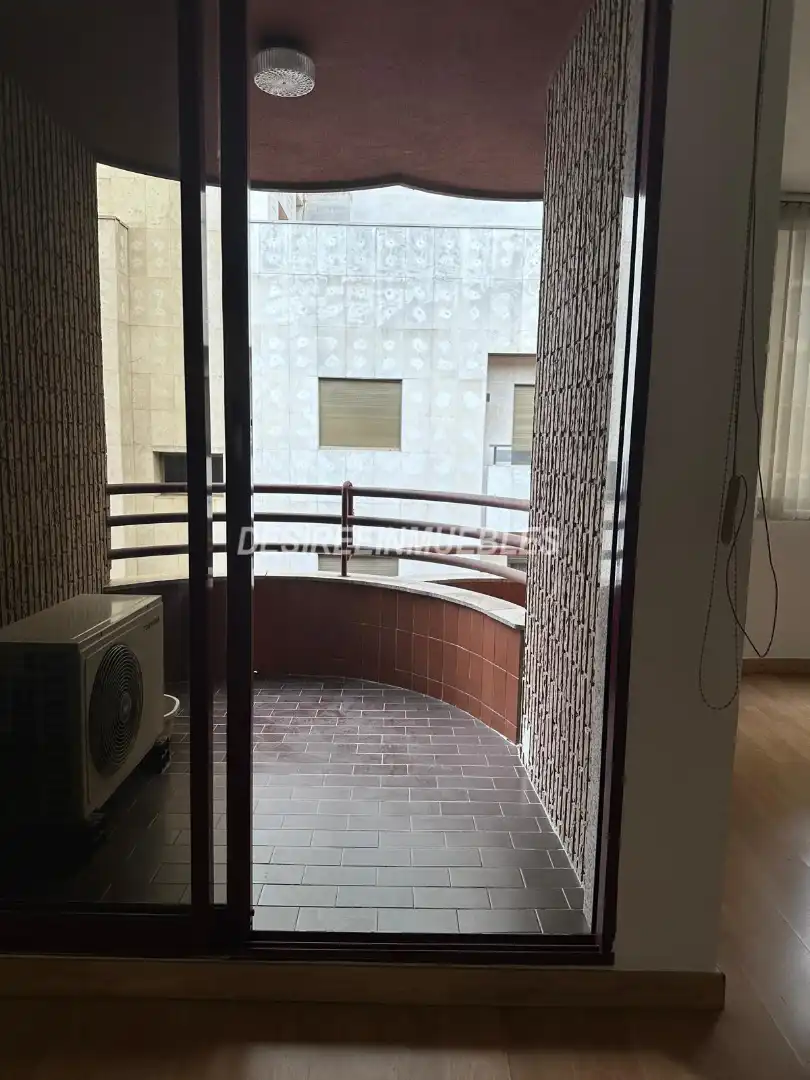 Flat with terrace for sale in Carrer de Baldoví, imagen 4
