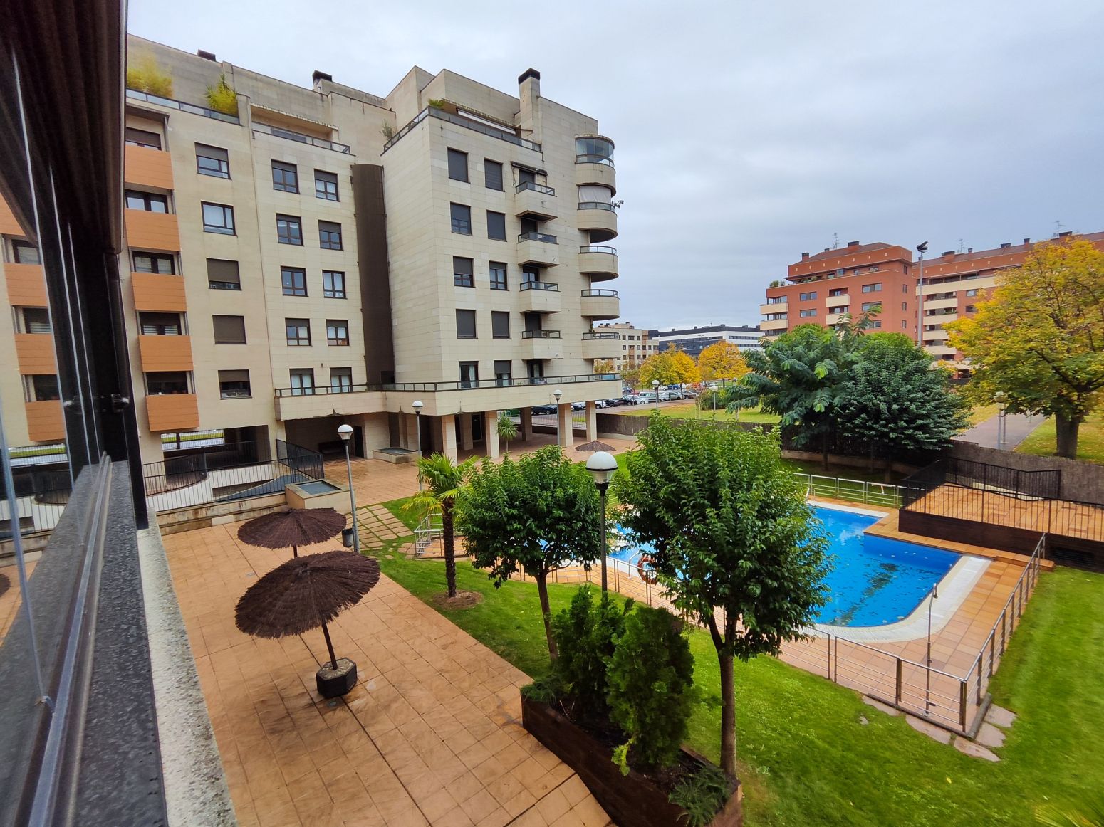 Swimming pool of Flat for sale in  Logroño  with Air Conditioner, Heating and Private garden