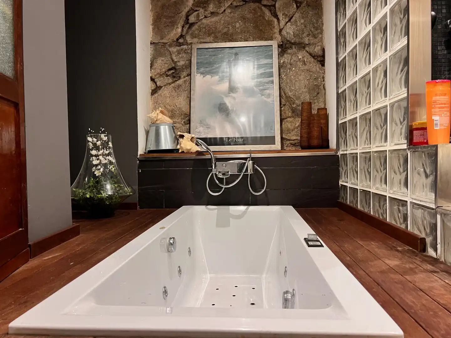 Badezimmer von Erdgeschoss zum Verkauf in Vilassar de Dalt mit Klimaanlage, Terrasse und Ofen