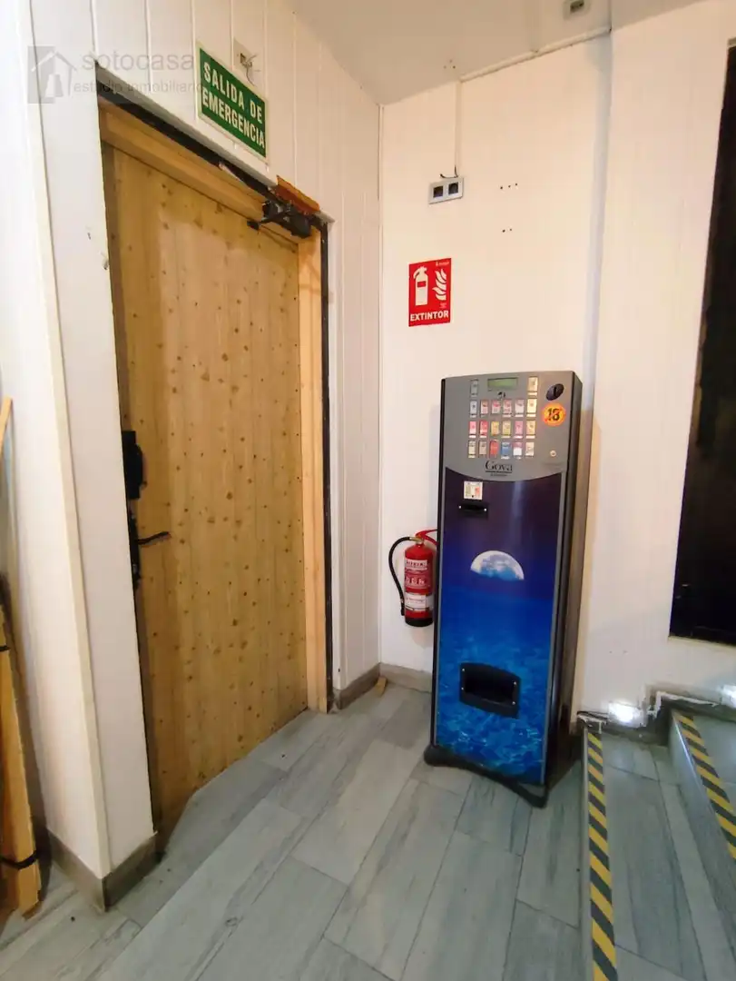 Commercial properties for sale in Tudela de Duero  with Air Conditioner