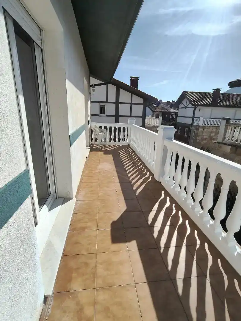 Terraza de Casa o chalet en venta en Castro-Urdiales con Balcón