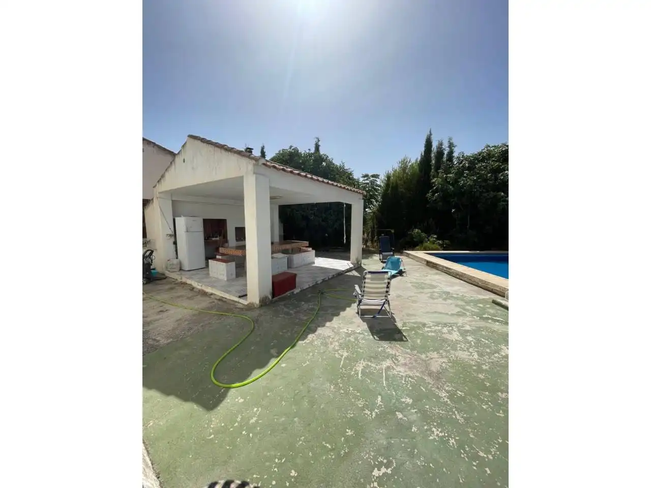Vista exterior de Casa o xalet en venda en Baza amb Moblat