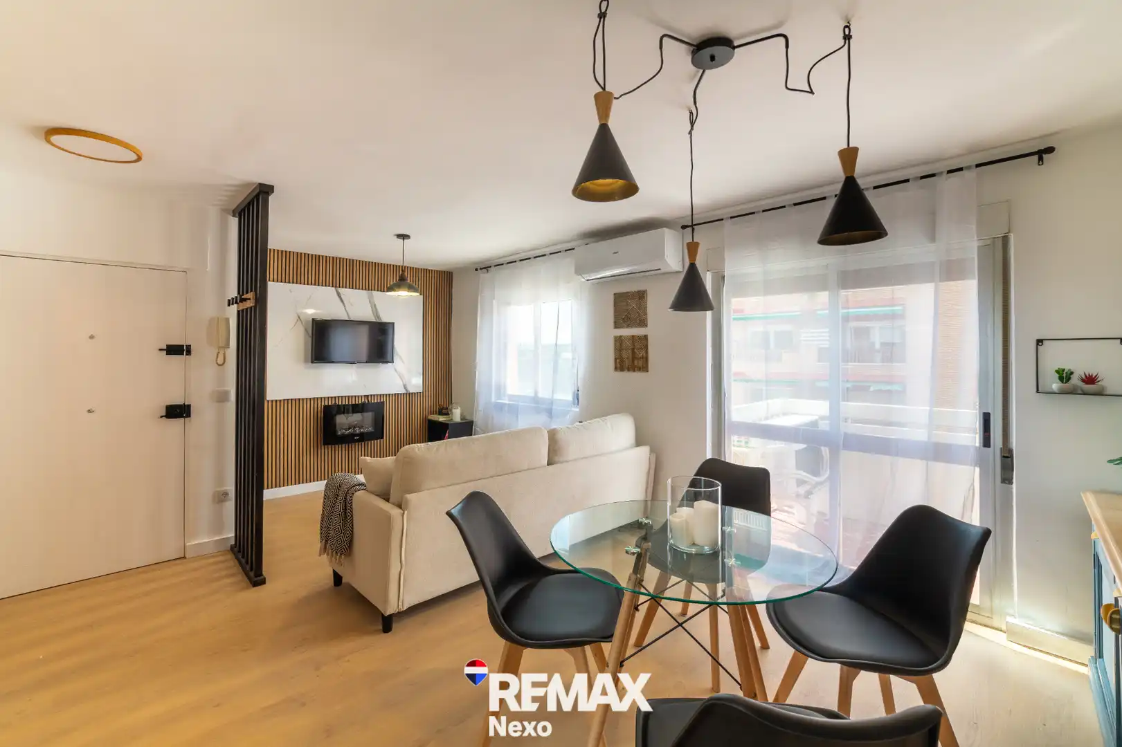 Living room of Flat for sale in Palencia  with Air Conditioner, Terrace and Storage room
